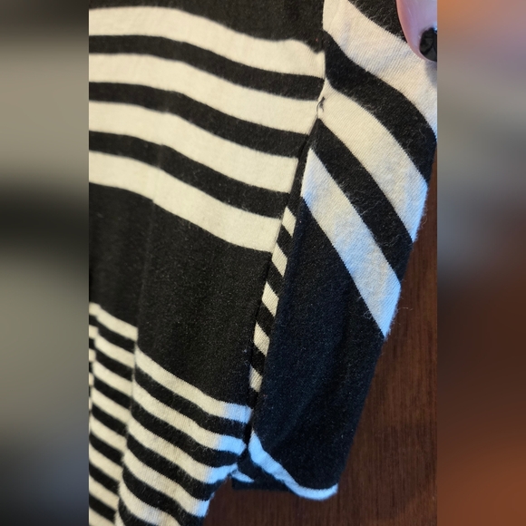 Kenar Black * White Striped Short Sleeve Tee SzL - Picture 4 of 7